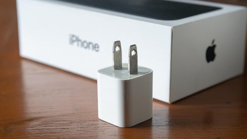 iPhone 13シリーズを古い充電器で充電できますか？ これが答えです！