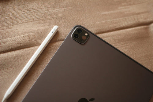iPad Pro 2021カメラをほこりや傷から守る方法は？ (iPad 11＆12.9インチカメラについてご説明いたします)